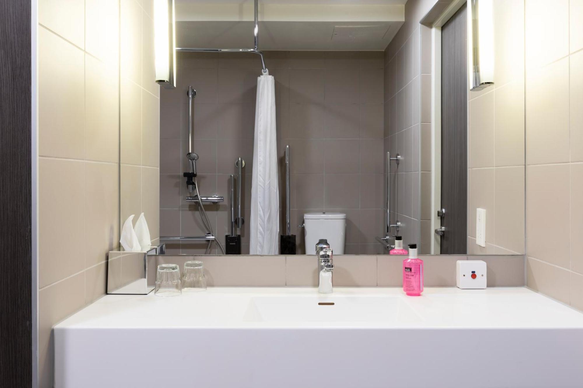 Moxy Stuttgart Feuerbach Estugarda Exterior foto