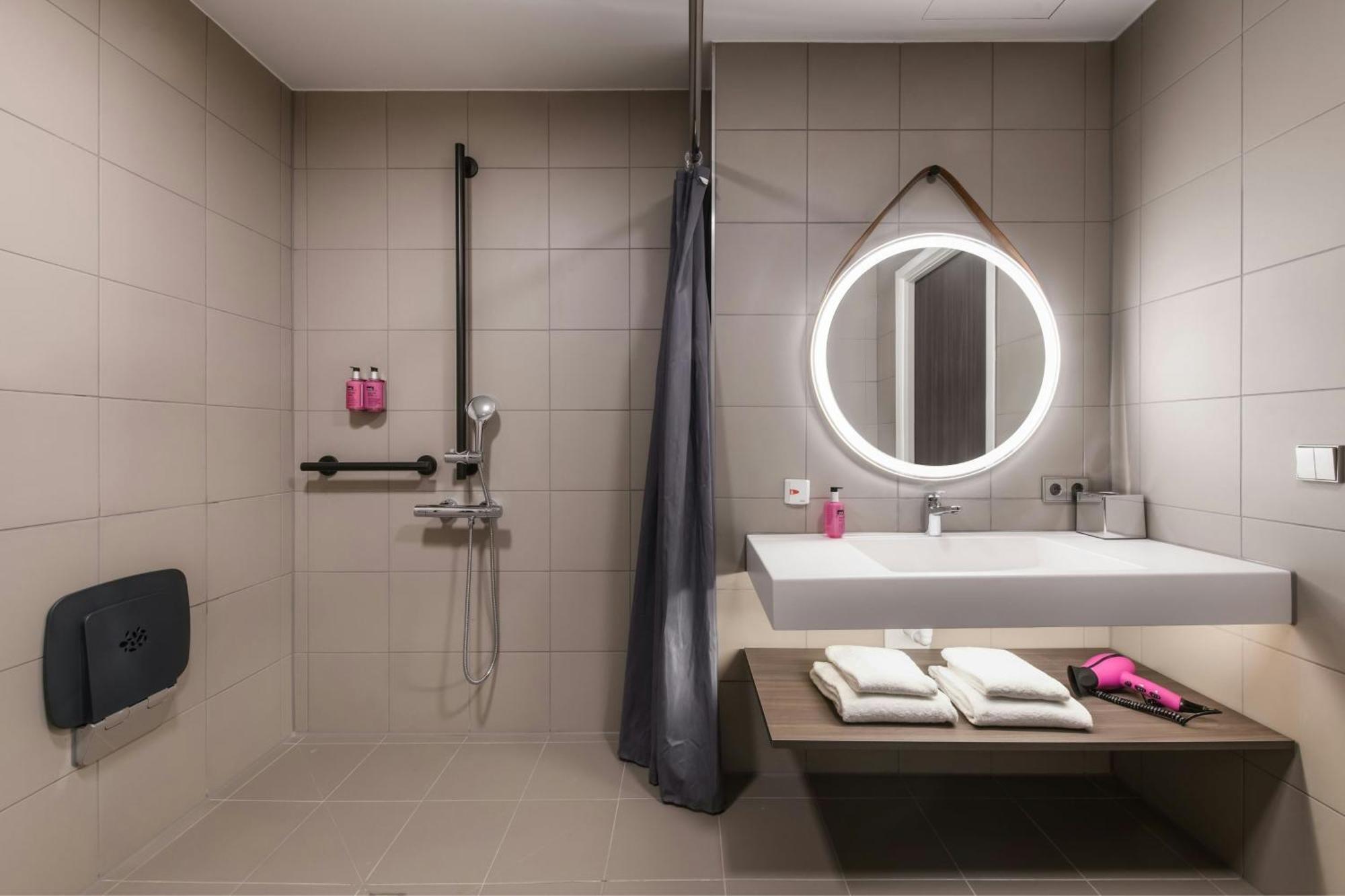 Moxy Stuttgart Feuerbach Estugarda Exterior foto